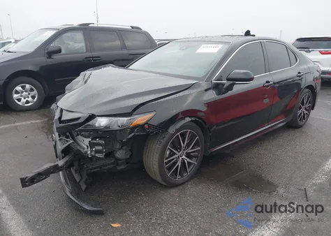 2023 Toyota Camry Se z USA, uszkodzony, nr VIN 4T1T11AK0PU727704